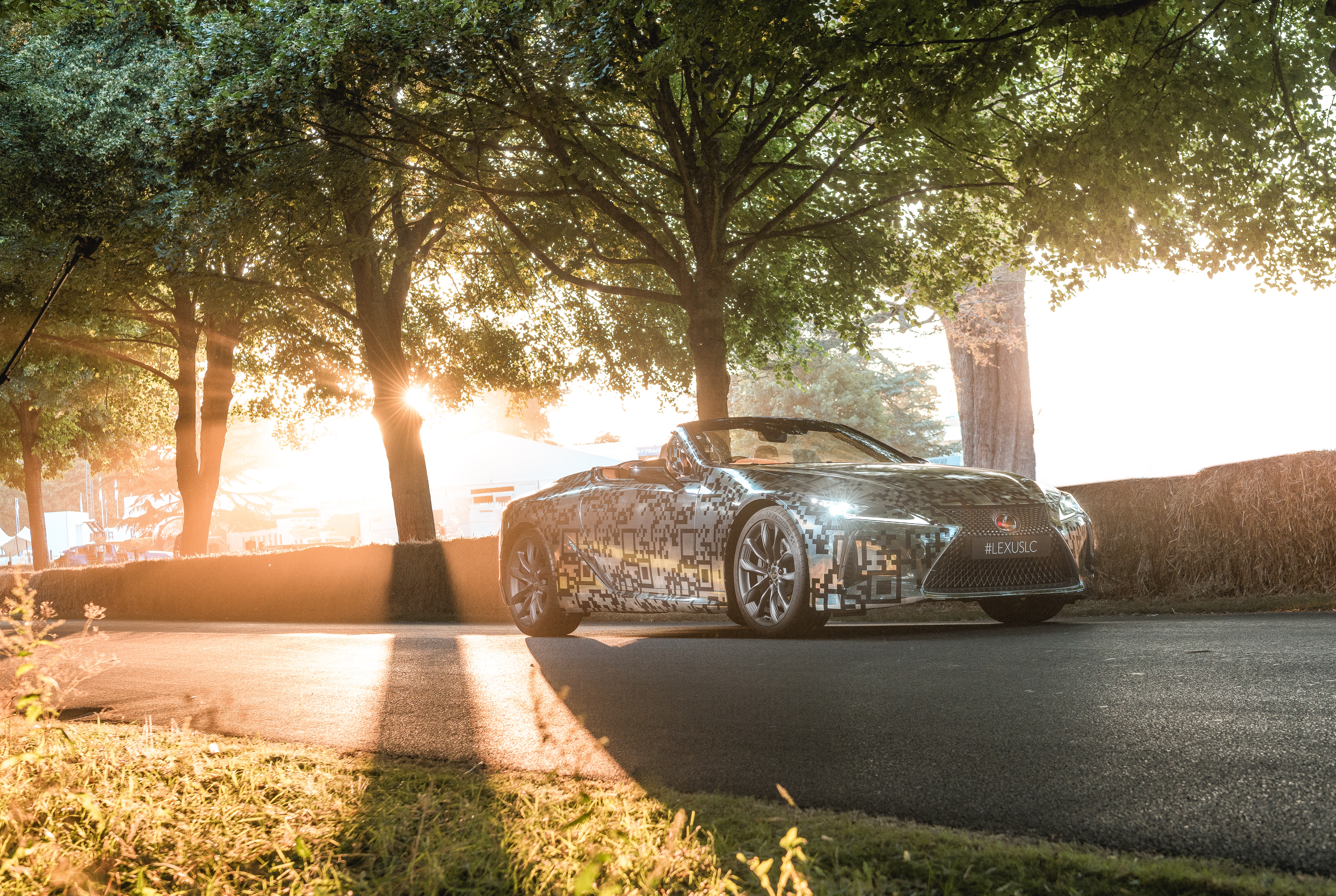 GOODWOODBAN VOLT ELŐSZÖR LÁTHATÓ A LEXUS LC CONVERTIBLE SOROZATGYÁRTOTT VÁLTOZATA