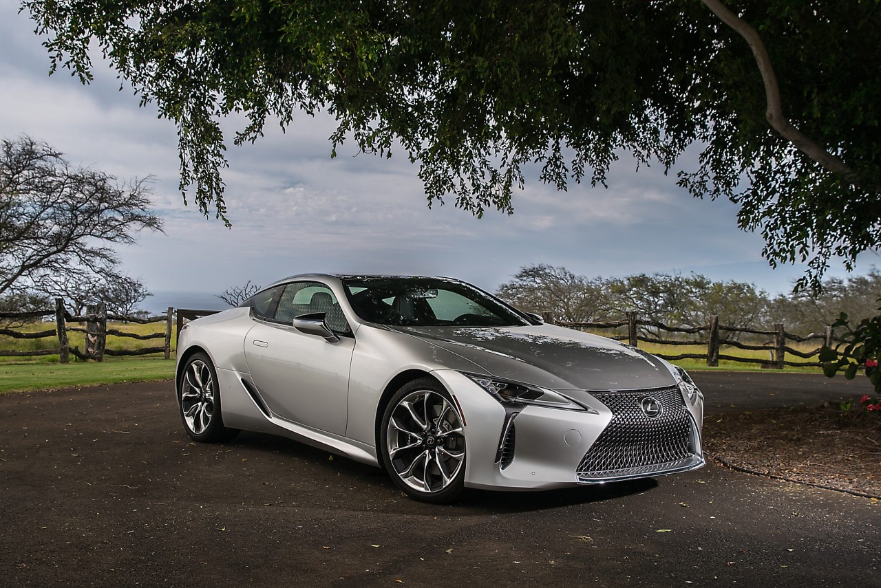 Lexus odhaluje kupé LC model 2021