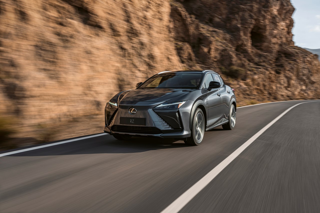 SVĚTOVÁ PREMIÉRA ELEKTRICKÉHO MODELU LEXUS RZ 450e 