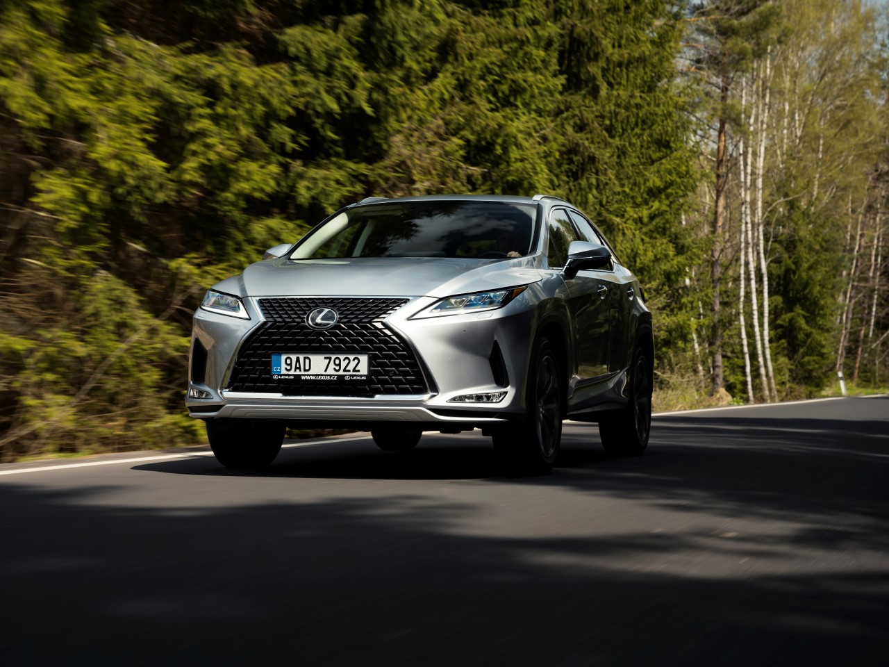 LEXUS NABÍZÍ LIMITOVANOU EDICI RX 300 IHNED K ODBĚRU