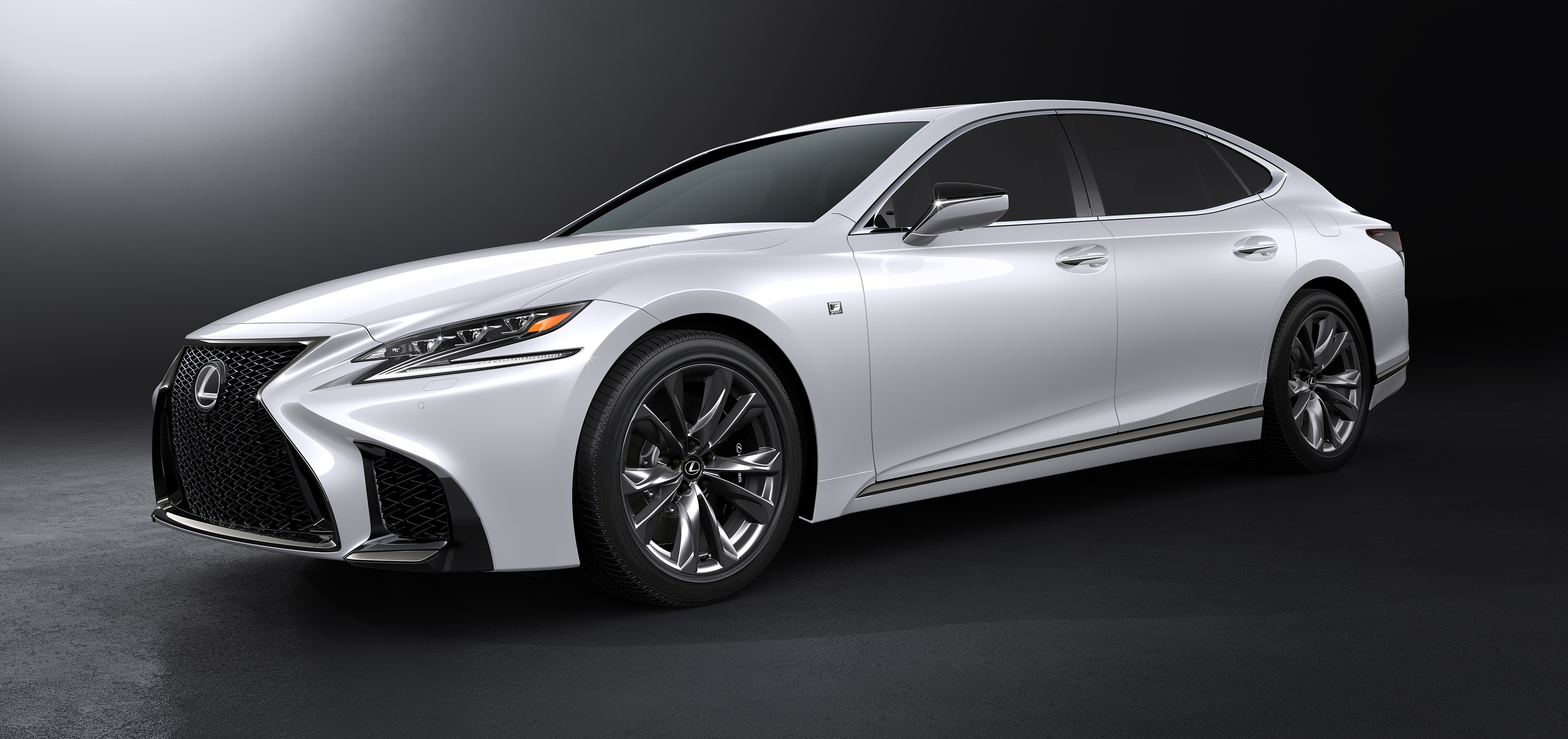 ﻿PREMIÉRA MODELU LEXUS LS 500 F SPORT 2018 NA AUTOSALONU V NEW YORKU