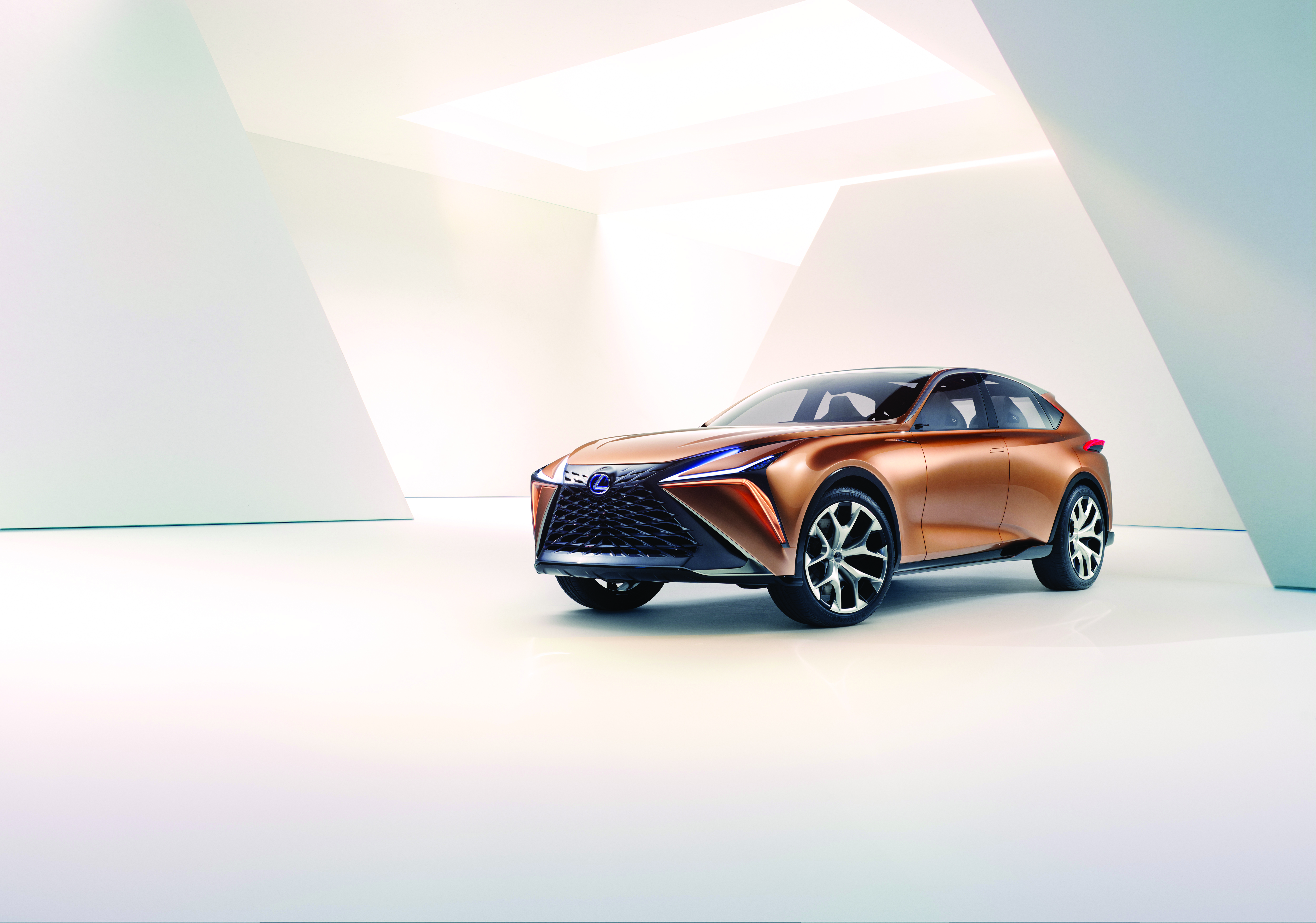 Lexus prináša stelesnenie nového vlajkového luxusného crossoveru – koncept LF-1 Limitless