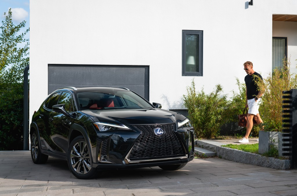 IGAZI ZÖLD ÉLMÉNYAUTÓ LESZ A VADONATÚJ LEXUS UX