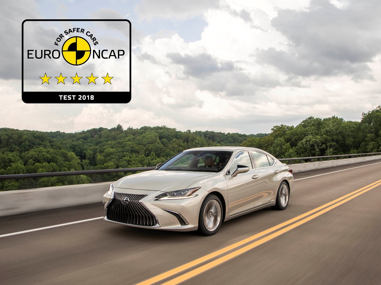 Zbrusu nový Lexus ES patří mezi nejbezpečnější vozy v historii testování Euro NCAP