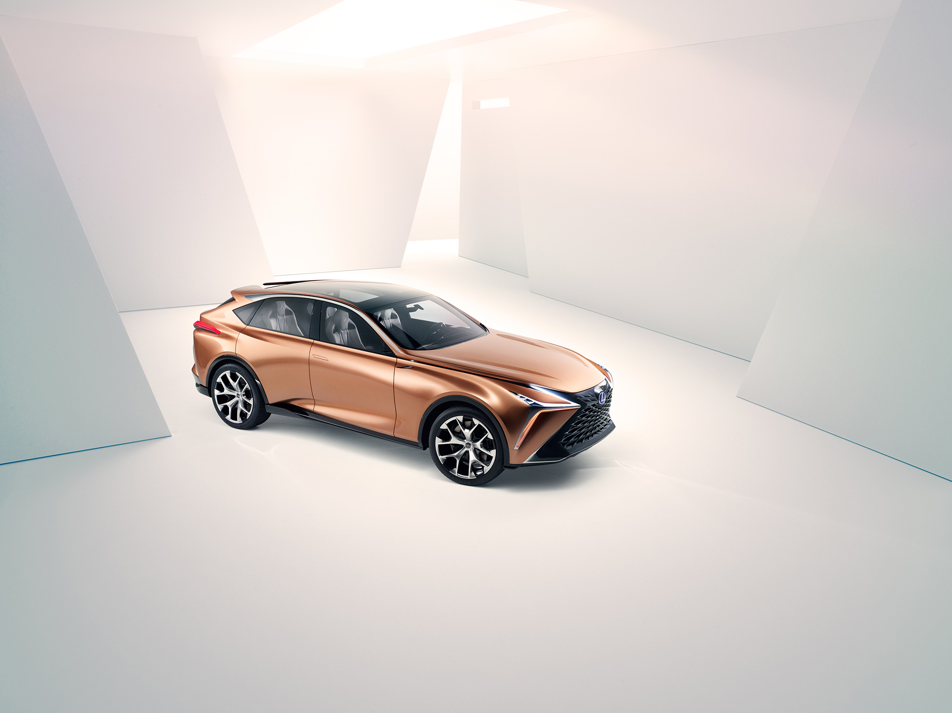  A LEXUS A DESIGN MIAMI/ KIÁLLÍTÓJA ÉS HIVATALOS AUTÓIPARI PARTNERE LESZ