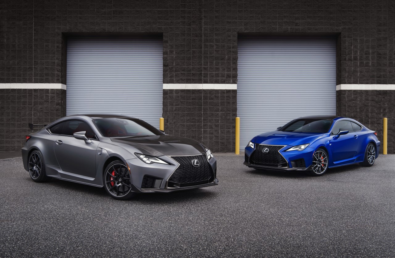 PREMIÉRA VOZŮ  LEXUS RC F A RC F TRACK EDITION NA AUTOSALONU  V DETROITU