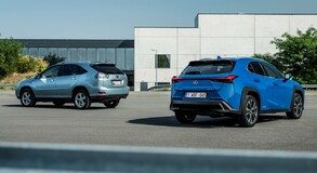 Lexus RX 400h vs. Lexus UX 250h: ennyit fejlődött a Lexus öntöltő hibrid elektromos hajtása 15 év alatt