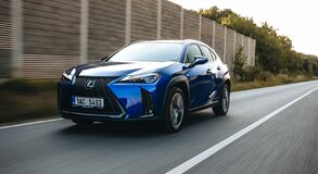 Lexus UX - local 