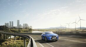  PRVÝ ČISTO ELEKTRICKÝ LEXUS PONÚKA NA MIERU PRISPÔSOBENÝ ZÁŽITOK Z VLASTNÍCTVA ELEKTROMOBILU