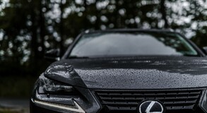 Lexus NX 300h - local