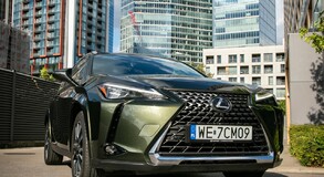 Lexus UX 2024